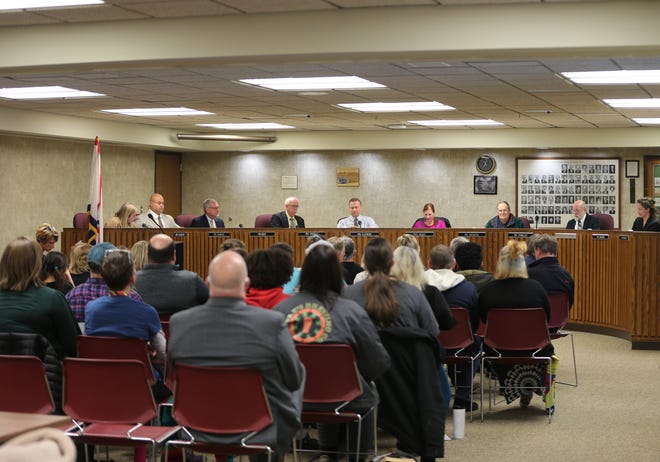 Oakland HS recognized by state; Board awards 0,000 roofing bid
