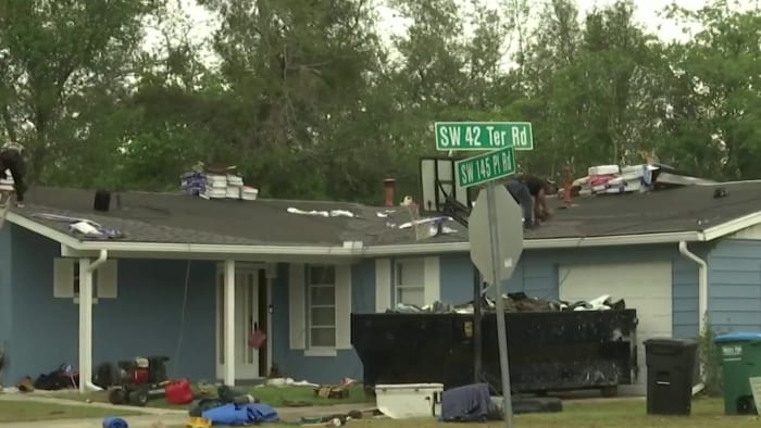 Roofing experts say watch for scammers after severe weather damages homes