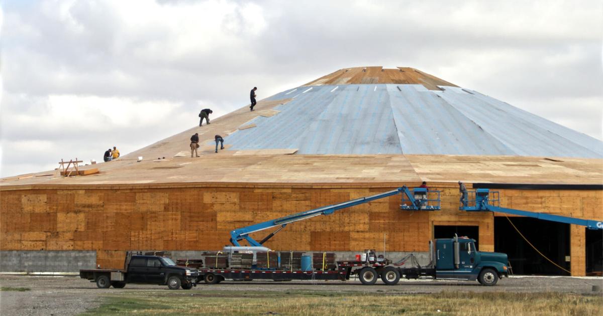 Roofing continues on Browning’s new Arbor | Glacier Reporter